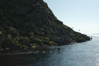 In barca verso il faro di Skomvær